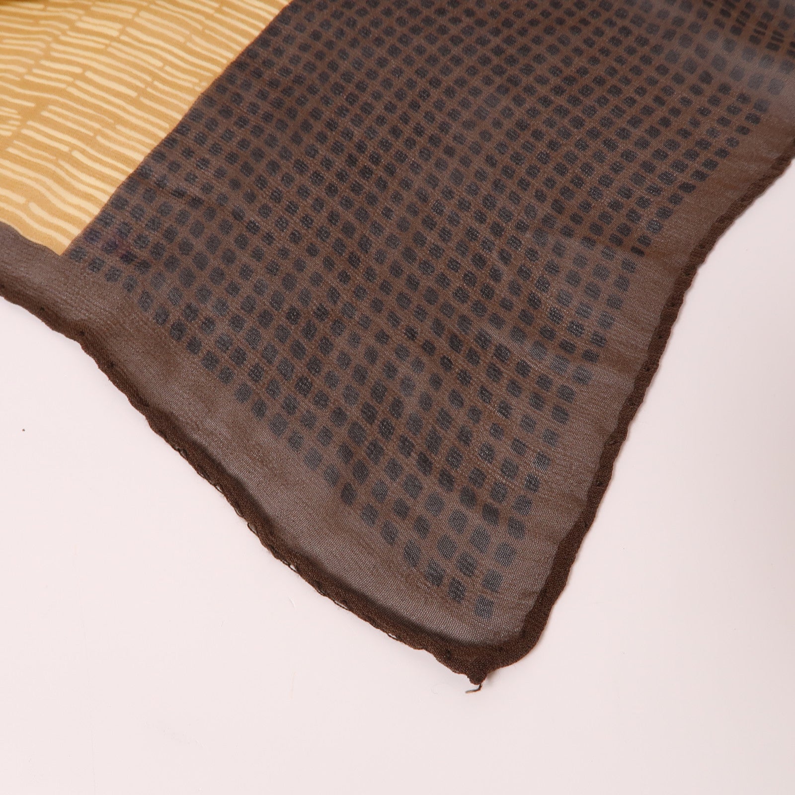 FENDI 絲質Scarf絲巾啡色
