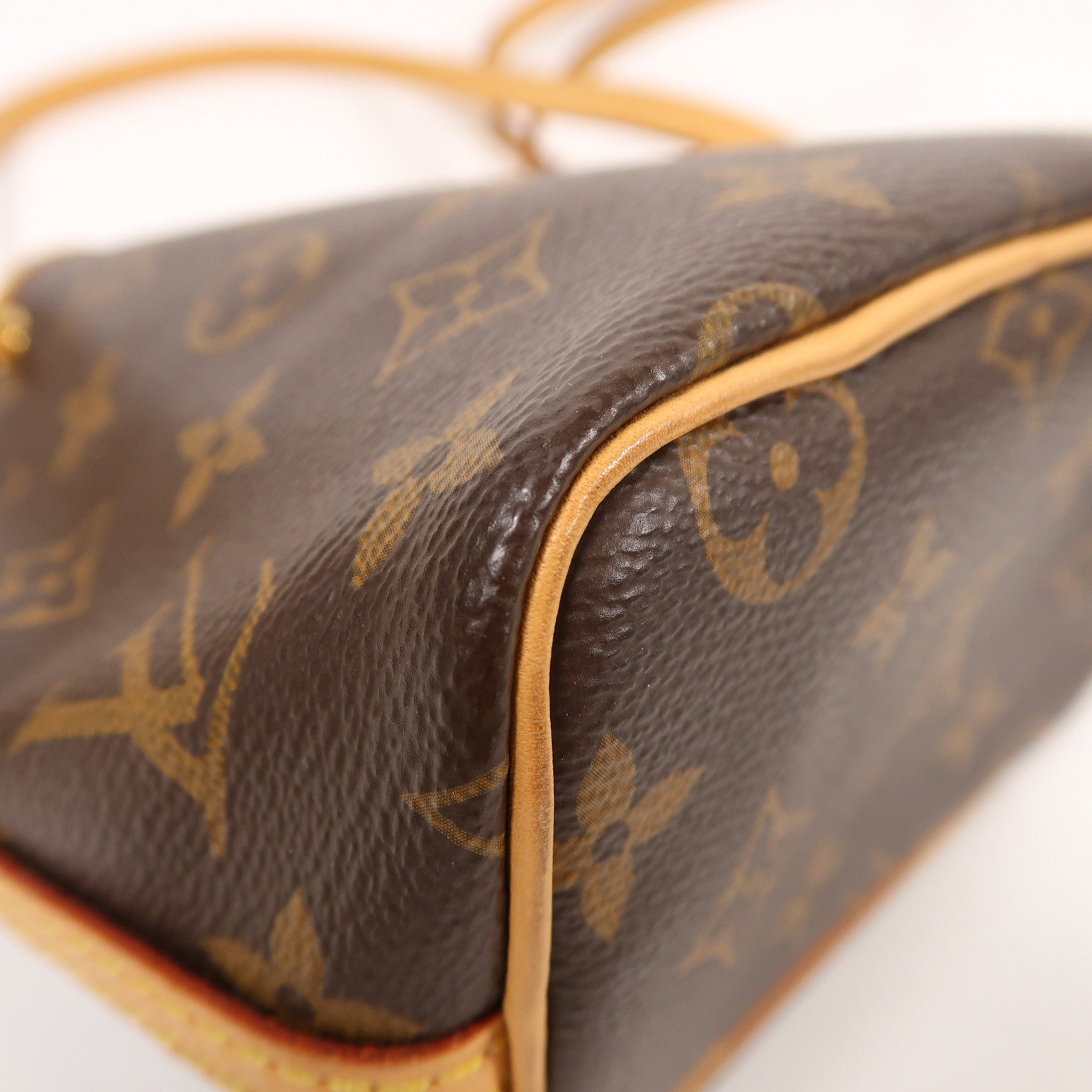 LOUIS VUITTON Monogram Nano Noe金扣肩背袋