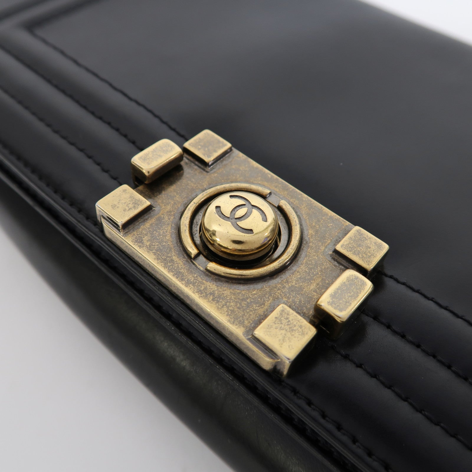 CHANEL 【激減優惠】菱格牛皮皮革Chain Shoulder金扣鏈帶肩背袋黑色
