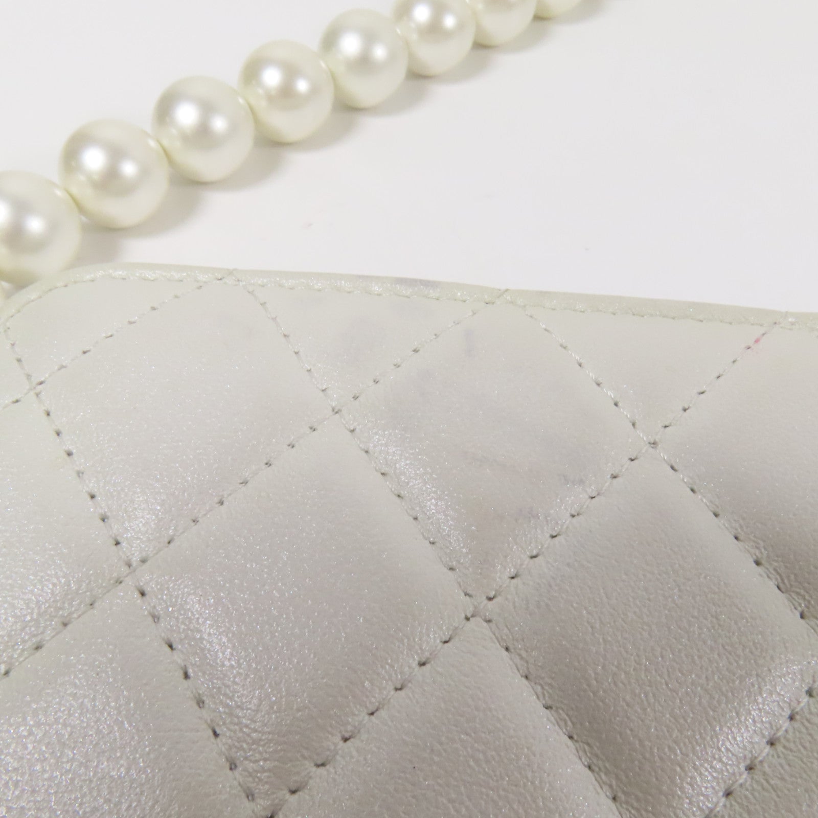 CHANEL 牛皮皮革Shoulder Bag銀扣肩背袋