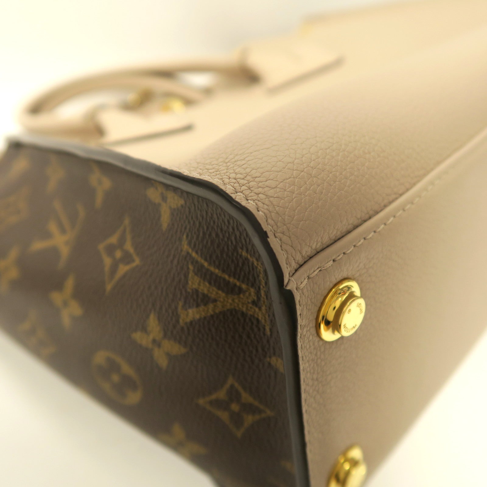 LOUIS VUITTON 【激減優惠】牛皮皮革On My Side MM金扣手挽肩背兩用袋米灰色/啡色
