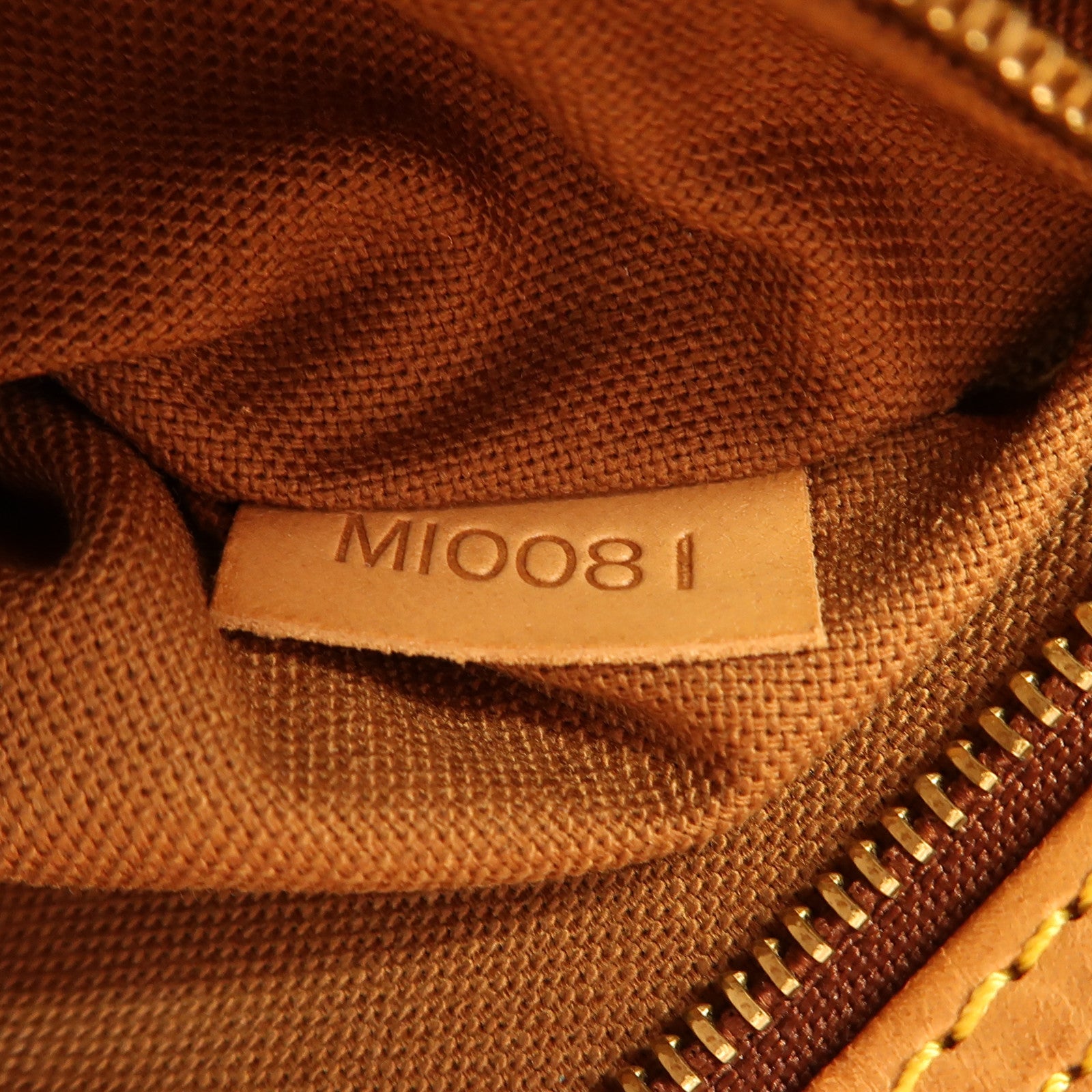 LOUIS VUITTON Monogram Mini Looping金扣肩背袋