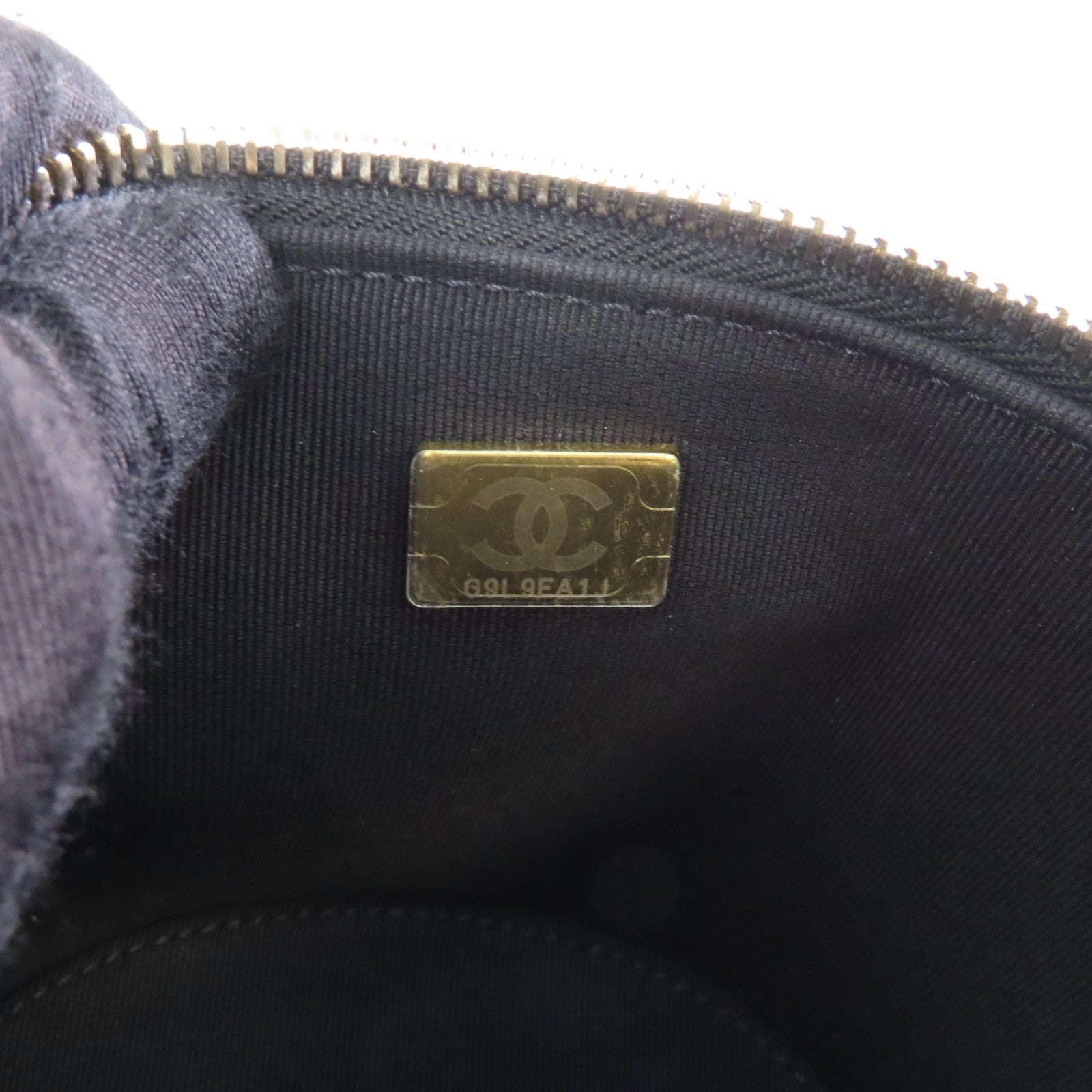 CHANEL (PRICE DOWN) Quilted CC GHW Bucket Bag Chain Shoulder Bag AS3210 Lambskin Black