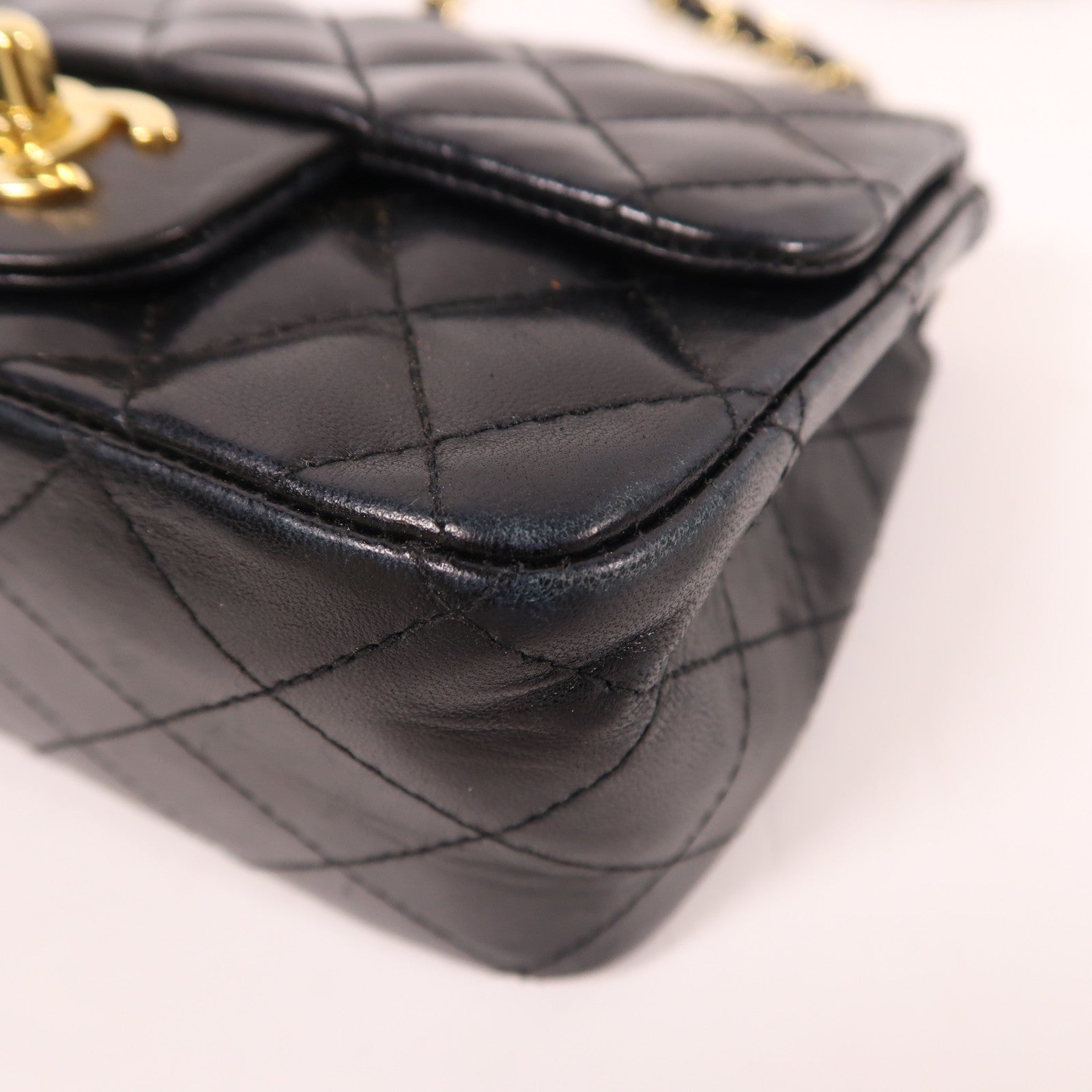 CHANEL 羊皮皮革Mini Classic 17金扣鏈帶肩背袋