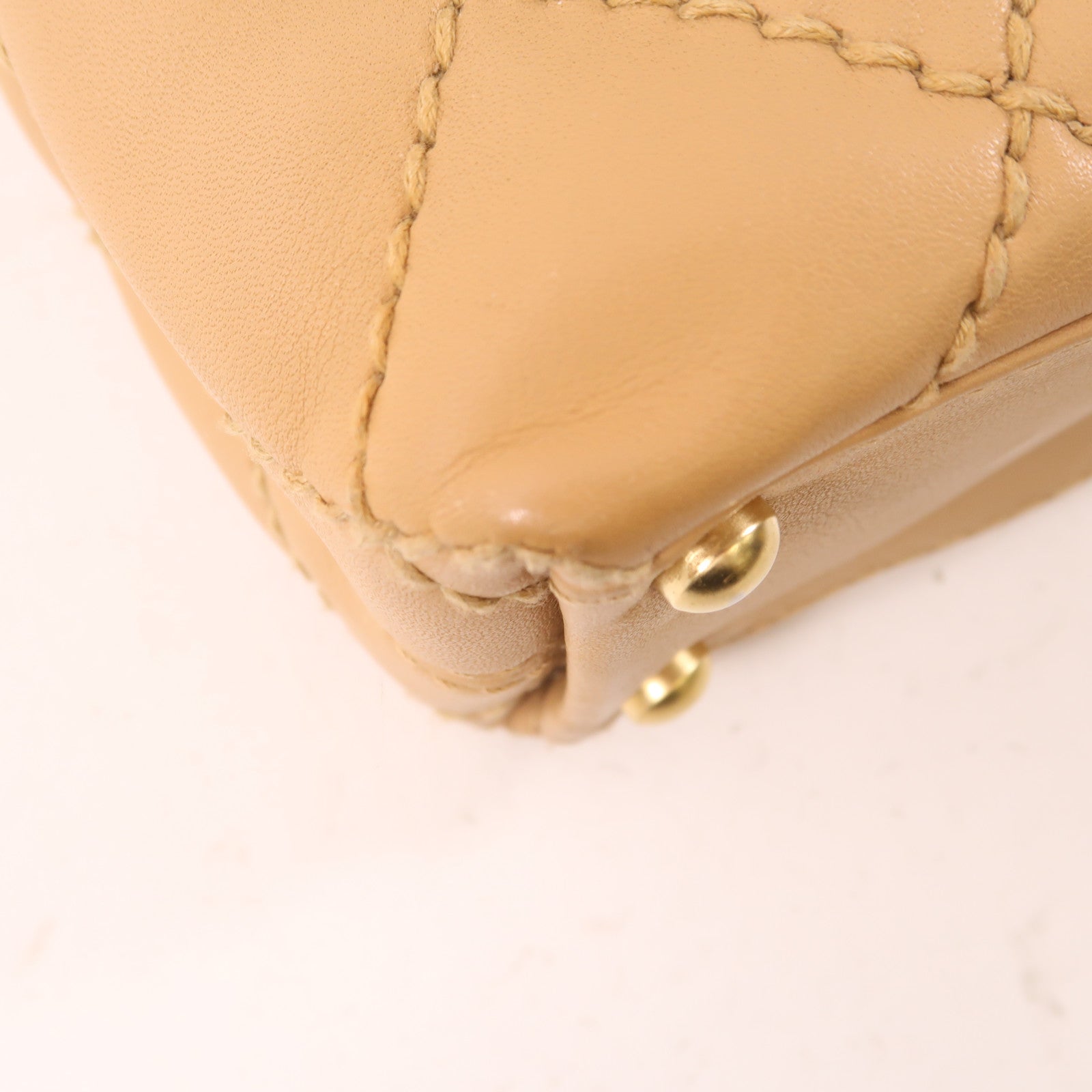 CHANEL 菱格牛皮皮革Tote Bag金扣手挽袋米色