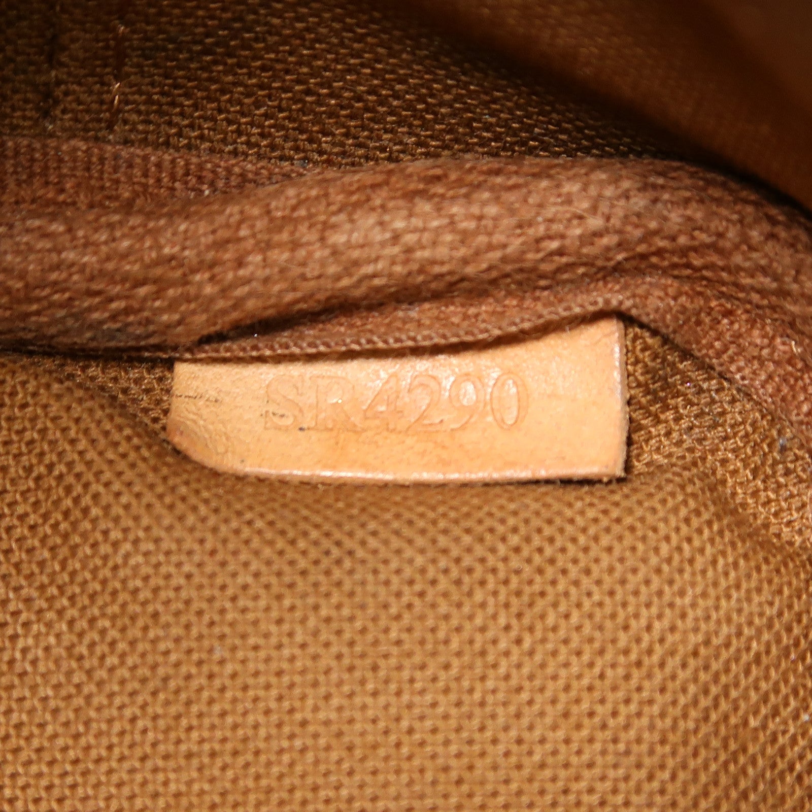 LOUIS VUITTON Monogram Nano Noe金扣肩背袋