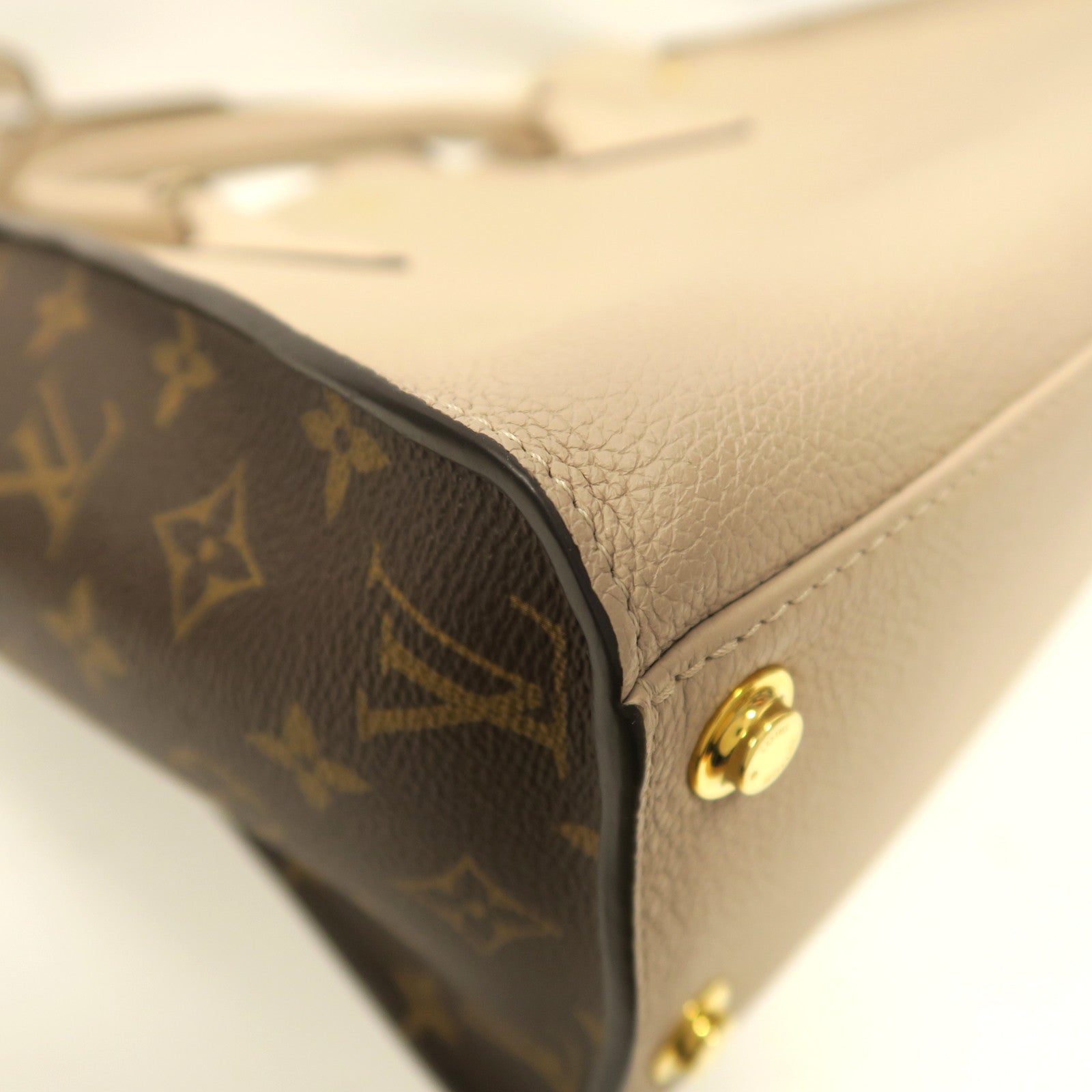 LOUIS VUITTON 【激減優惠】牛皮皮革On My Side MM金扣手挽肩背兩用袋米灰色/啡色