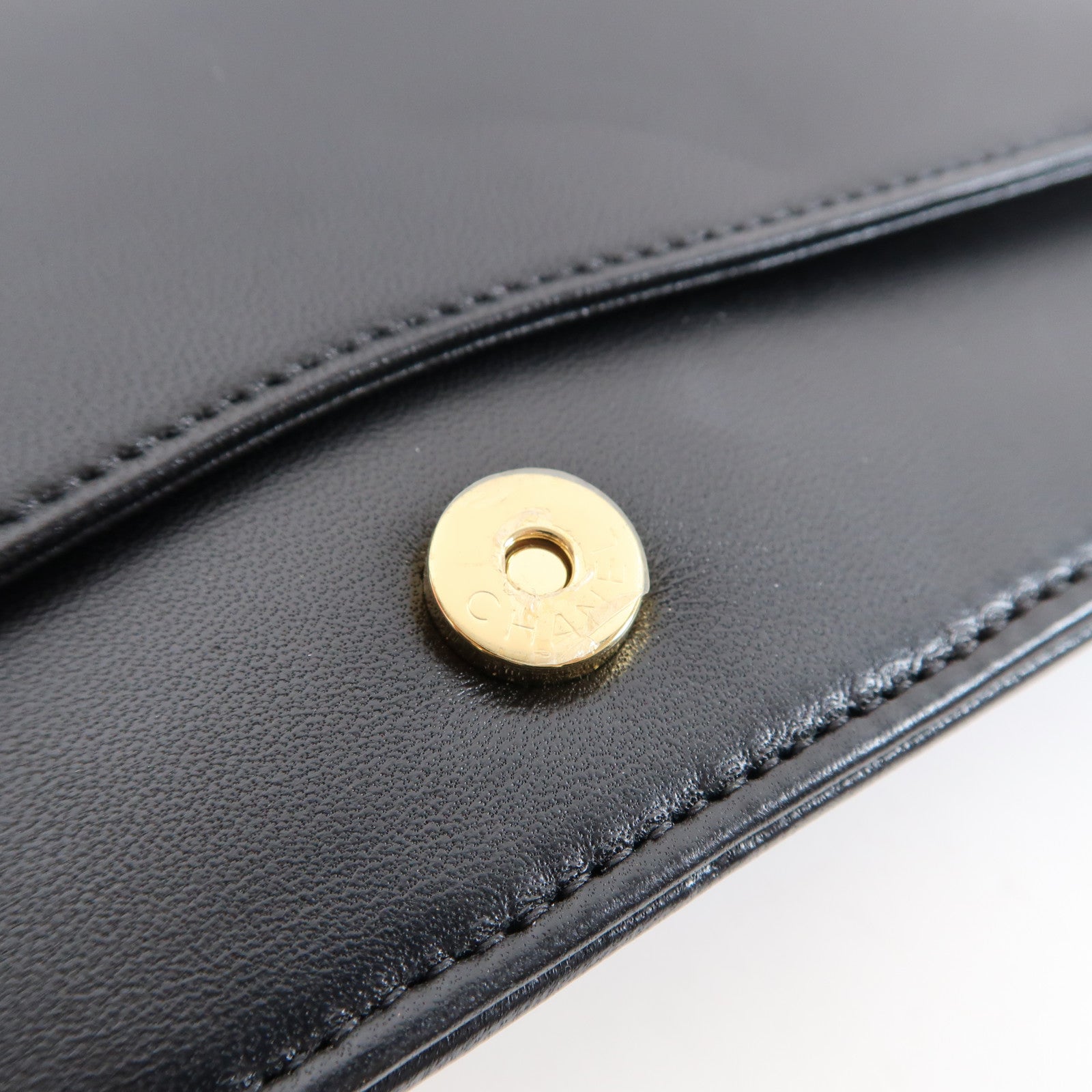 CHANEL 牛皮皮革Clutch金扣手拿包黑色