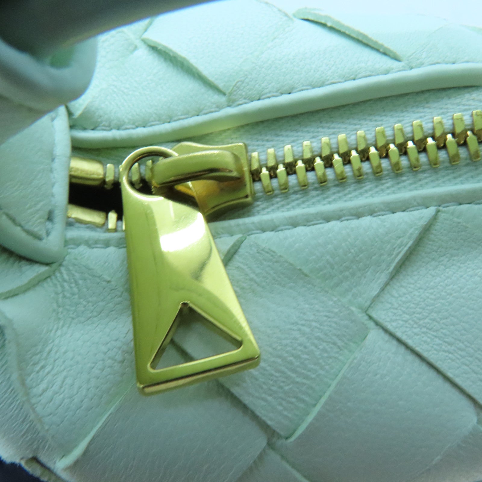 BOTTEGA VENETA 牛皮皮革Mini Wallace金扣肩背袋綠色