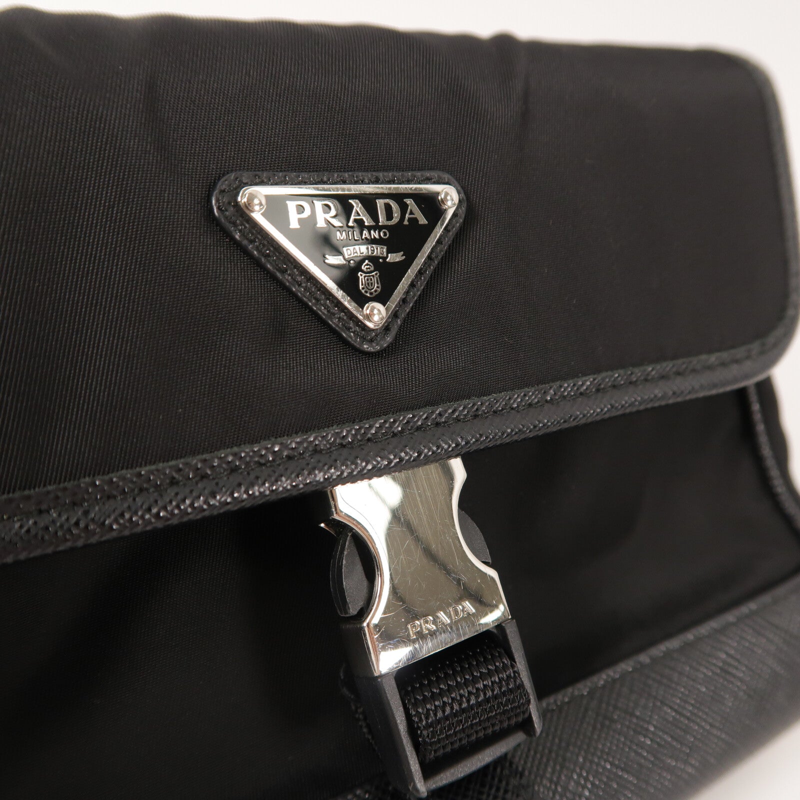 PRADA 尼龍Phone Bag肩背袋