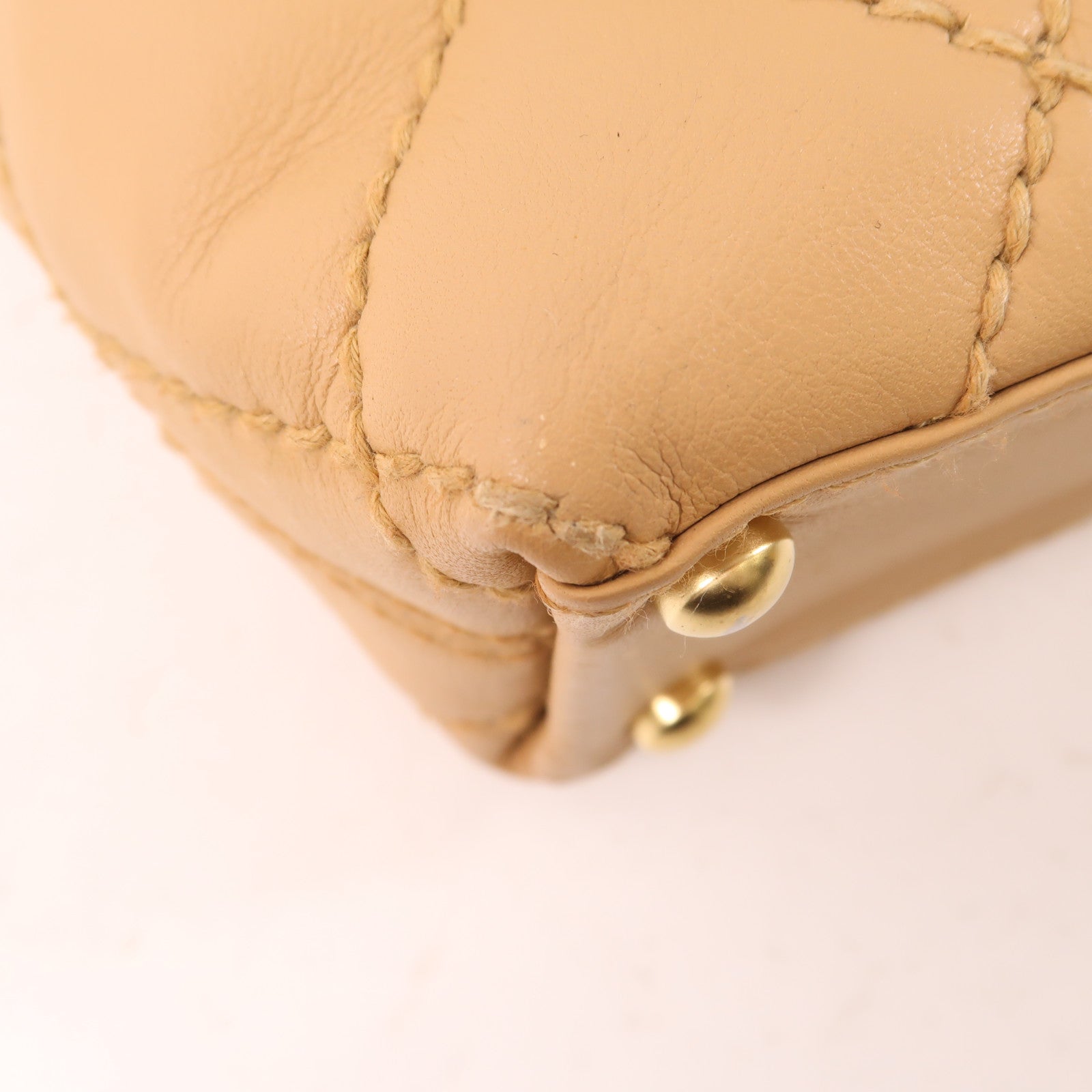 CHANEL 菱格牛皮皮革Tote Bag金扣手挽袋米色