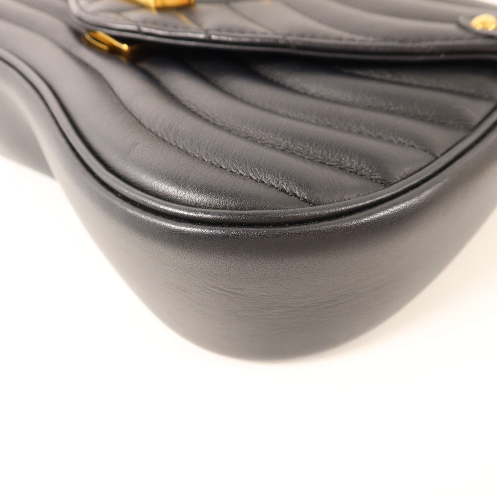 LOUIS VUITTON 牛皮皮革New Wave MM金扣鏈帶手挽肩背兩用袋
