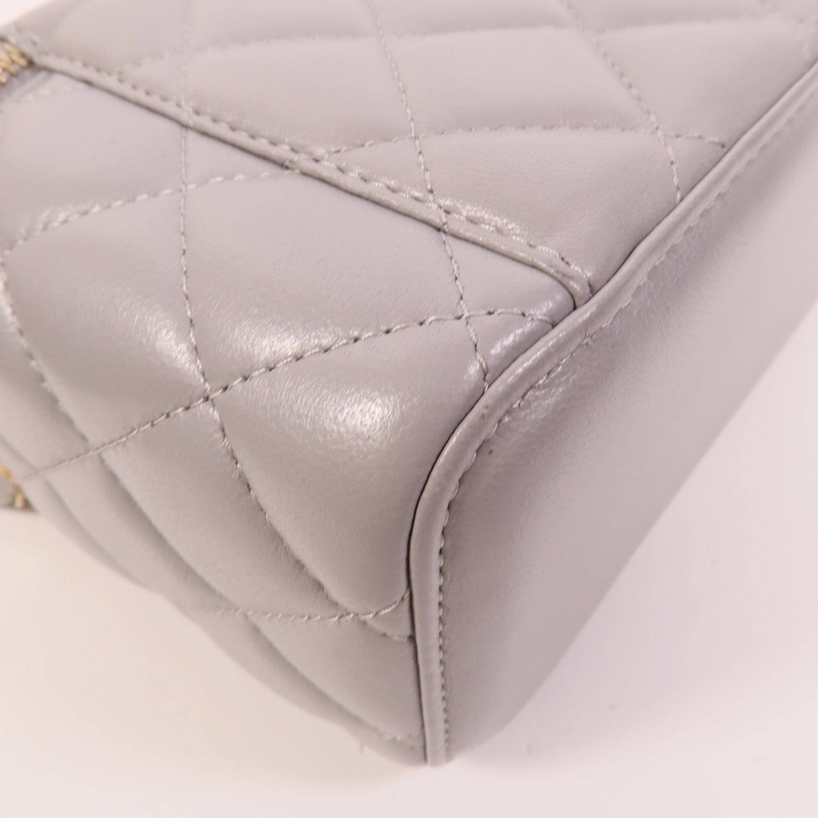 CHANEL 羊皮皮革Vanity Case With Gold Ball肩背袋