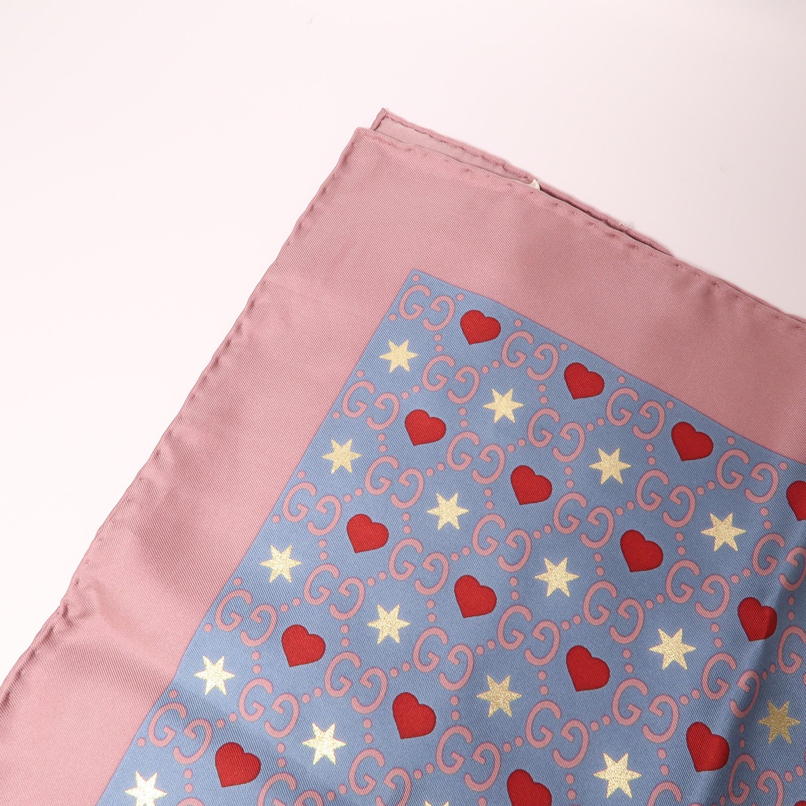 GUCCI 【激減優惠】絲質GG Heart-Print絲巾藍色/粉紅色