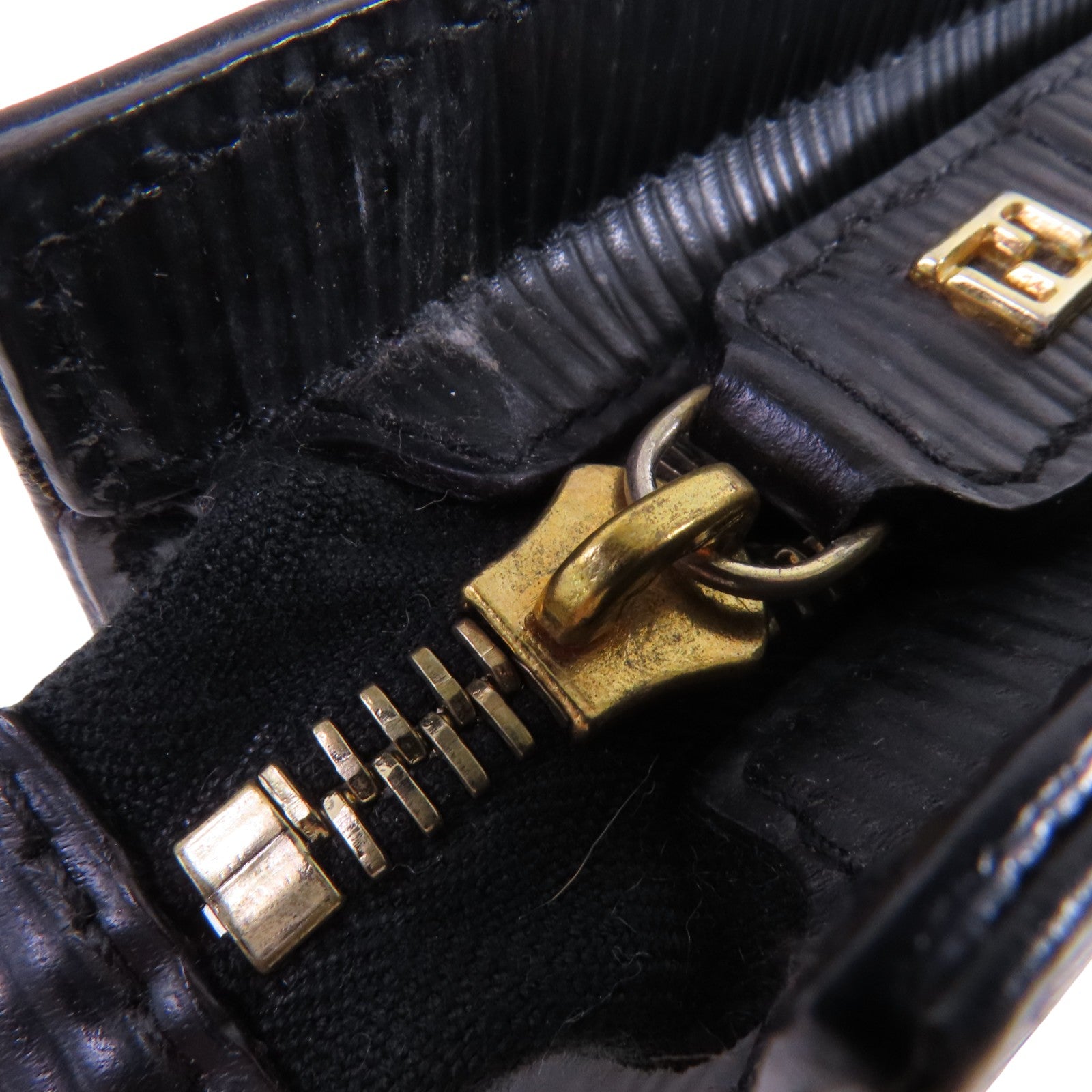 FENDI 牛皮皮革Clutch Pouch金扣手拿包