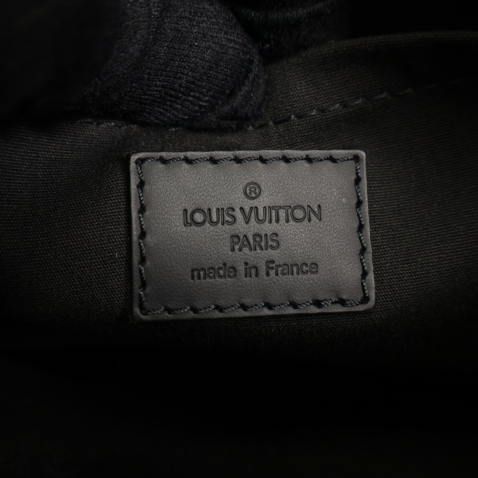 LOUIS VUITTON Epi Matsy金扣肩背袋