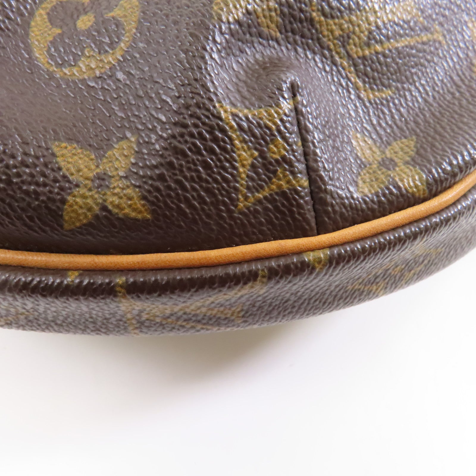 LOUIS VUITTON Monogram Croissant MM金扣肩背袋棕色