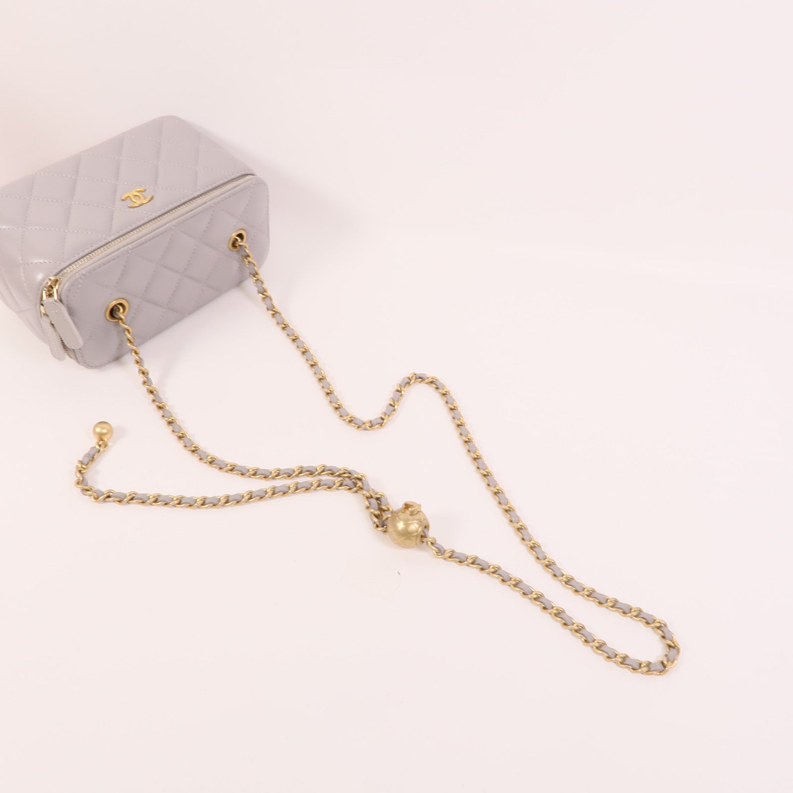 CHANEL 羊皮皮革Vanity Case With Gold Ball肩背袋