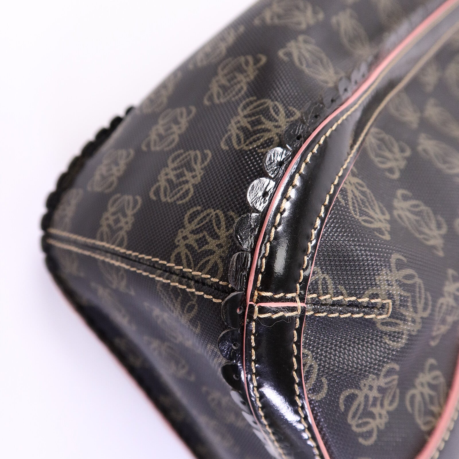LOEWE 帆布Anagram Shoulder Bag肩背袋