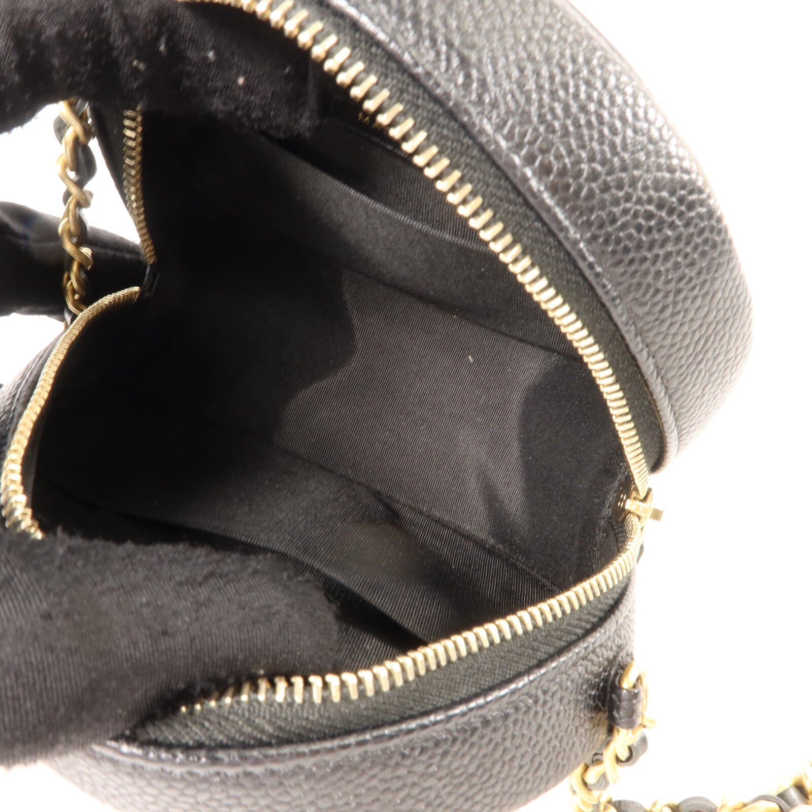 CHANEL 牛皮皮革Round CC Filigree Bag鏈帶肩背袋
