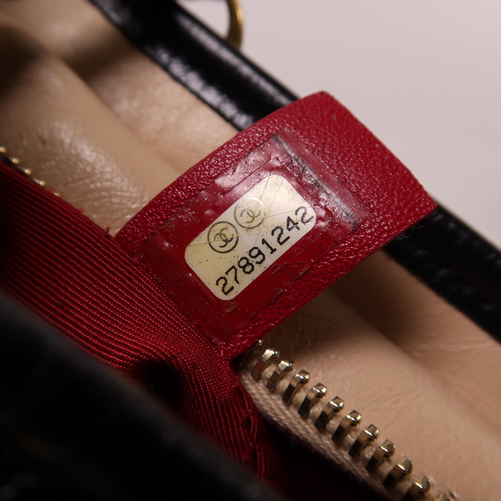 CHANEL 牛皮皮革Gabrielle鏈帶肩背袋