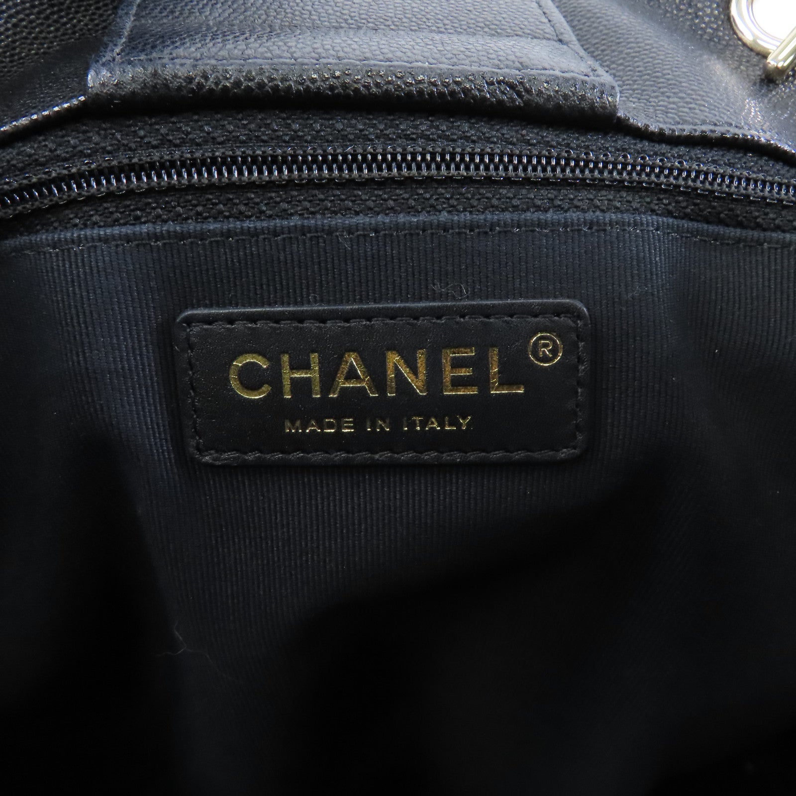 CHANEL 菱格Caviar皮革Chain Shoulder金扣鏈帶肩背袋黑色
