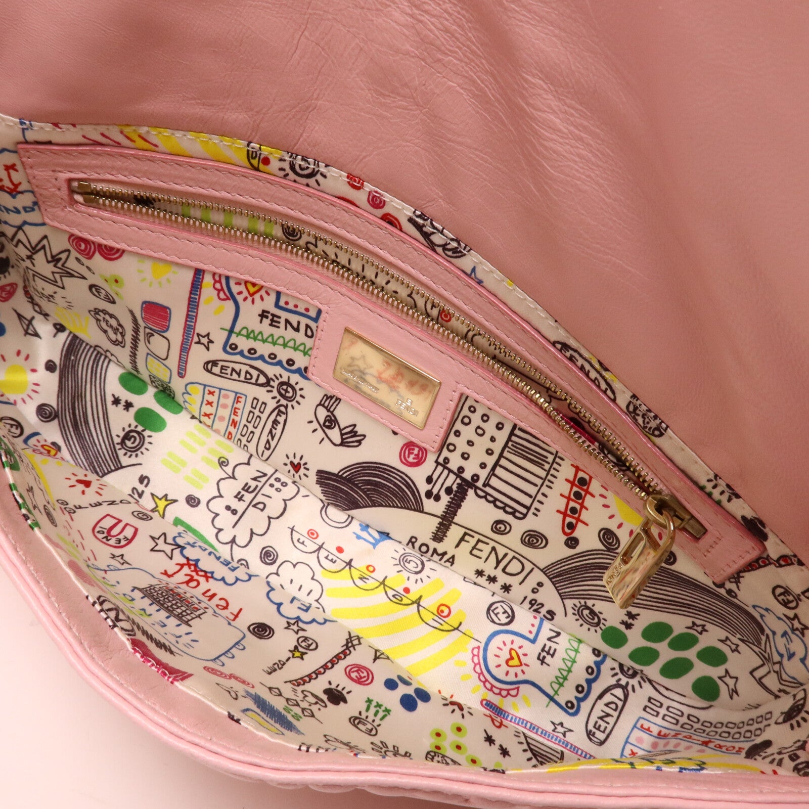 FENDI 牛皮皮革Embossed Baguette肩背袋