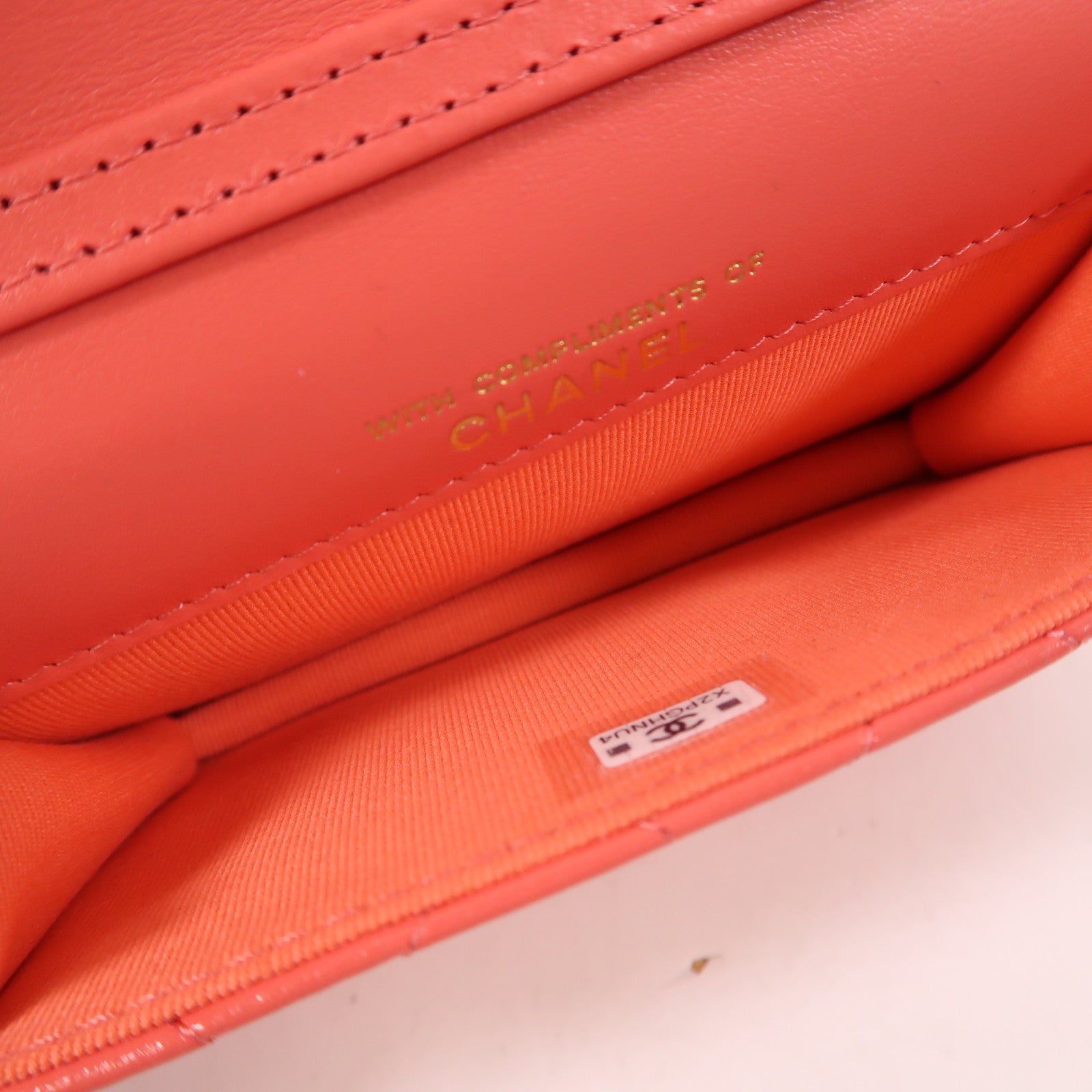 CHANEL 皮革Mini Flap Bag金扣鏈帶肩背袋