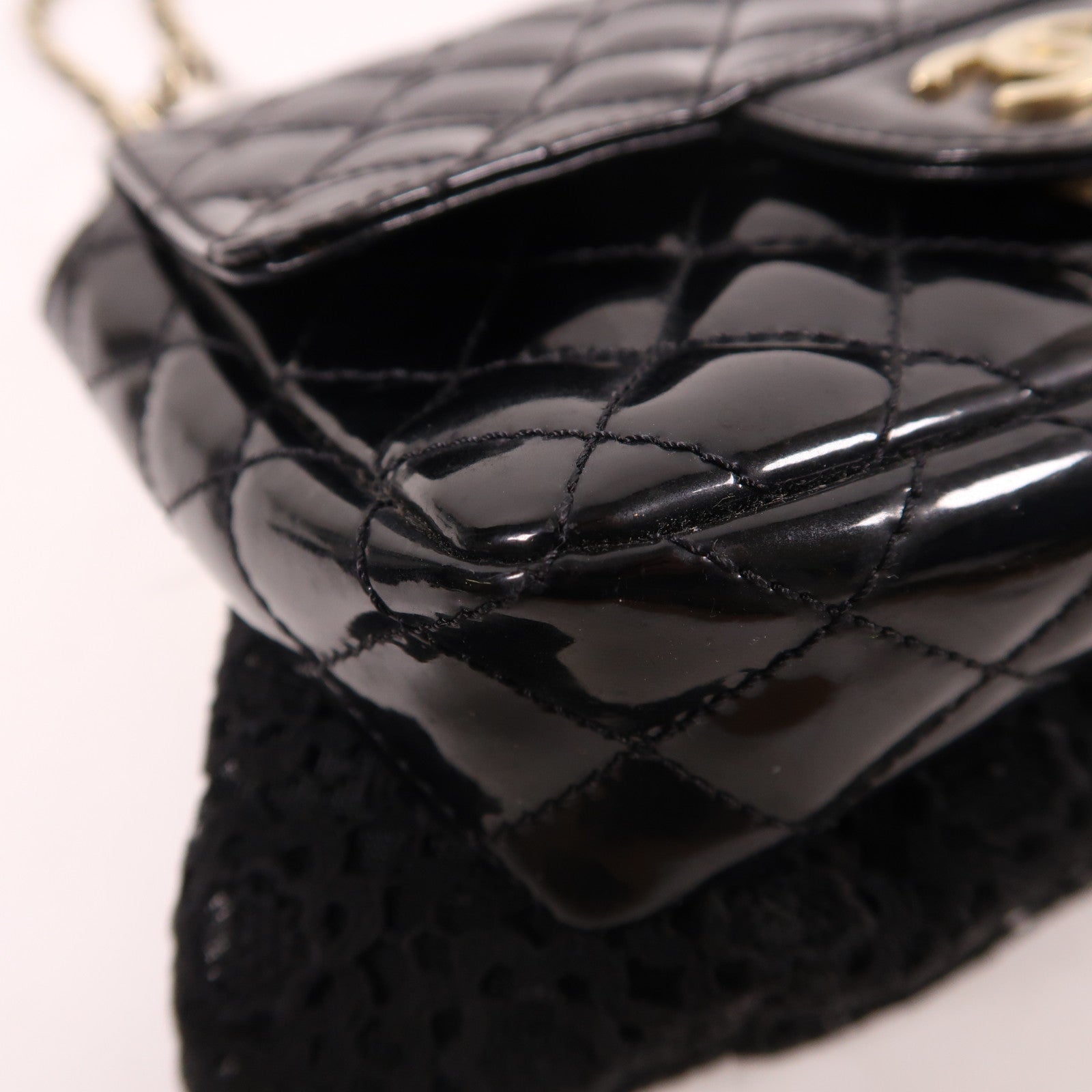 CHANEL 漆皮皮革Chain Shoulder金扣鏈帶肩背袋