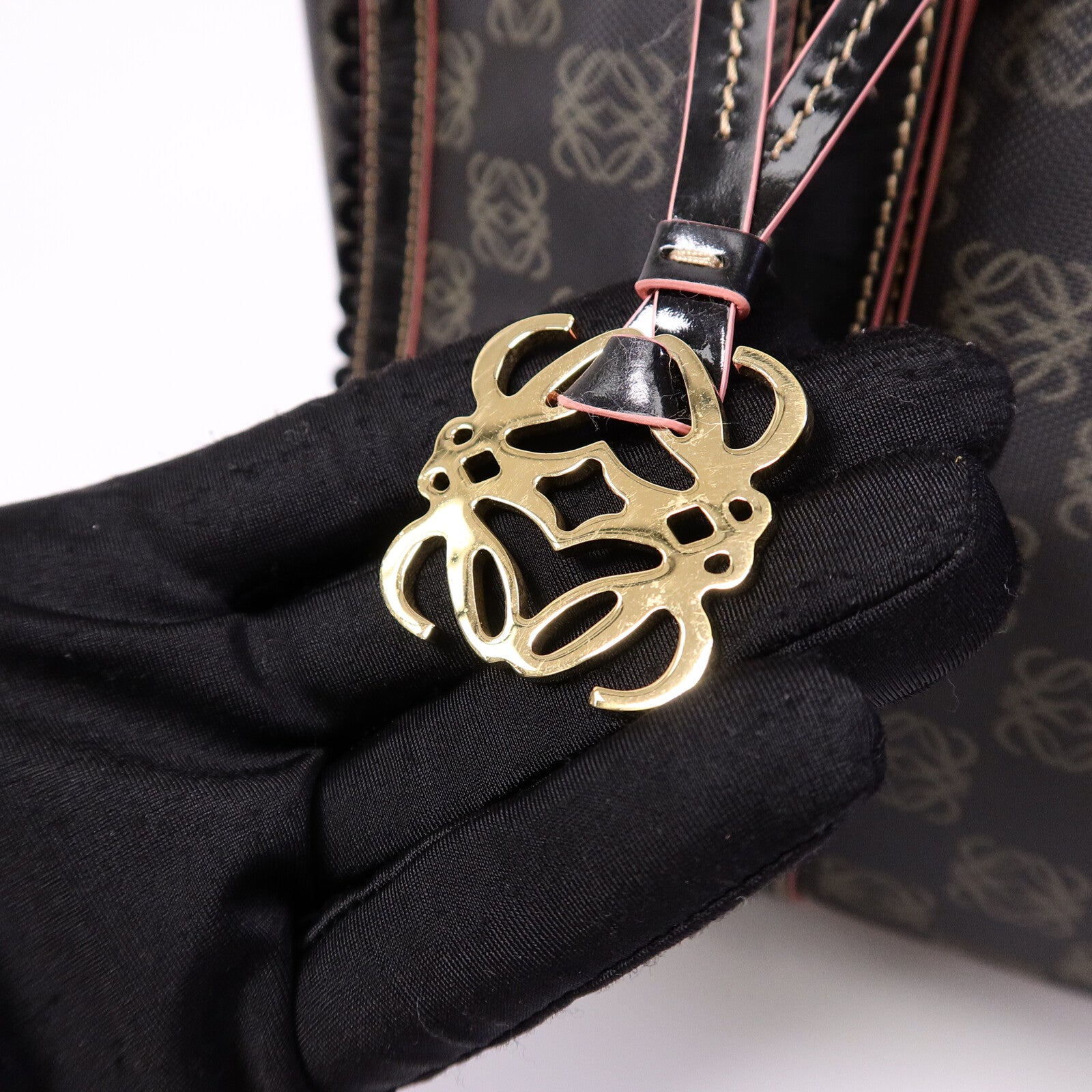 LOEWE 帆布Anagram Shoulder Bag肩背袋