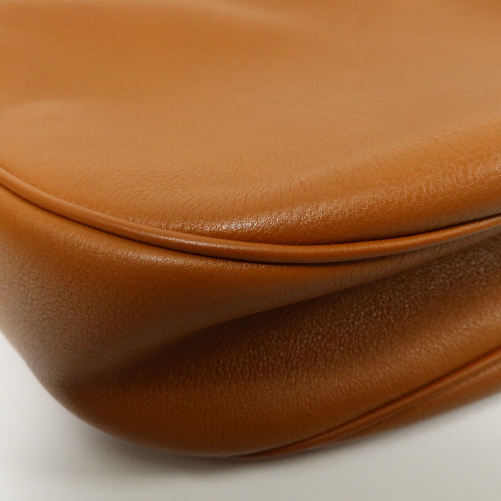 CELINE 牛皮皮革Medium Heloise肩背袋