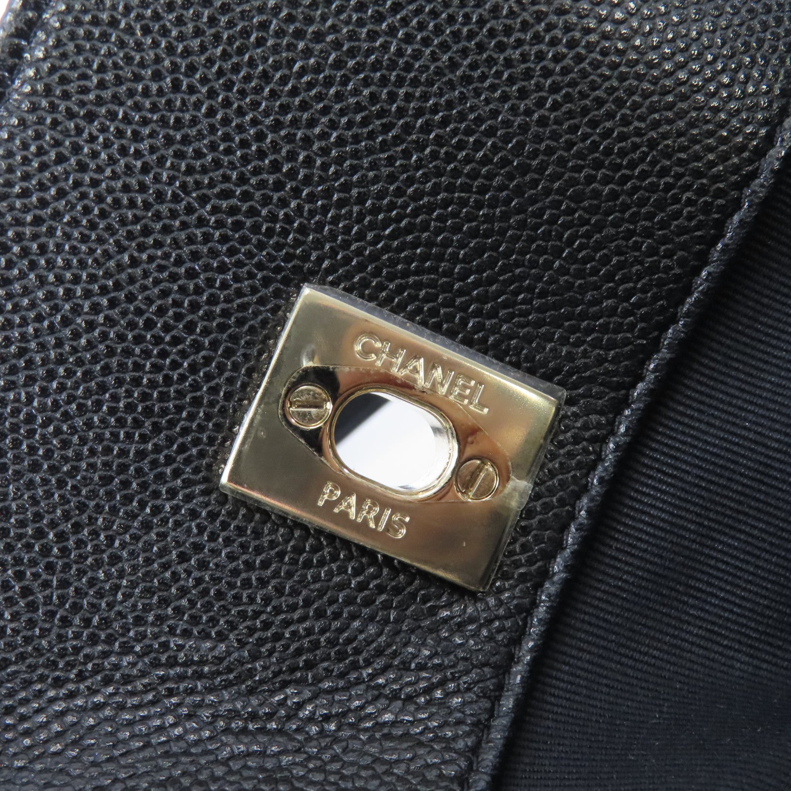 CHANEL 菱格Caviar皮革Chain Shoulder金扣鏈帶肩背袋黑色