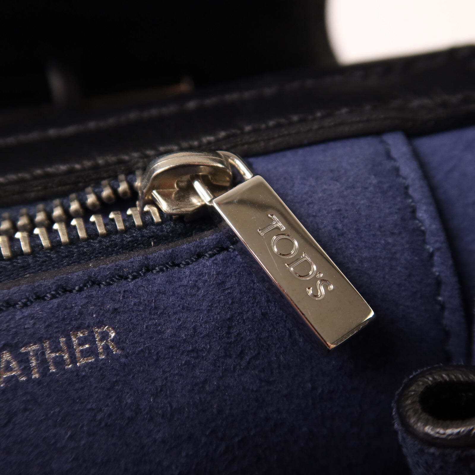TOD'S 牛皮皮革Wave Bag手挽袋