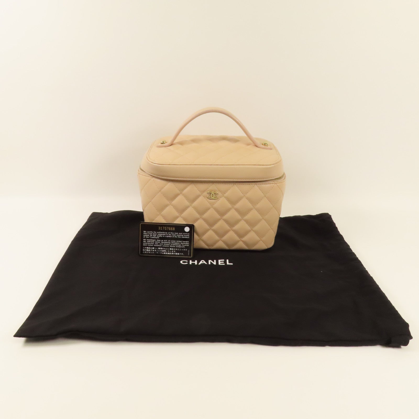 CHANEL 牛皮皮革Vanity Bag金扣化妝袋