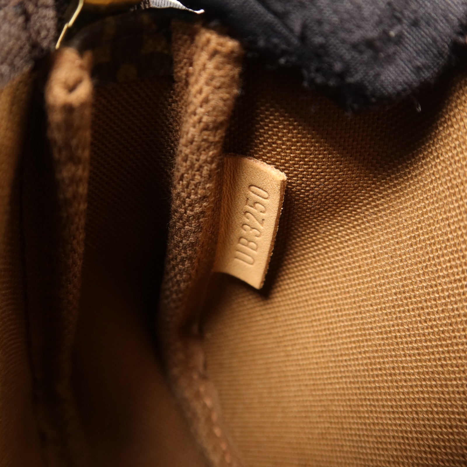 LOUIS VUITTON Monogram Mini Pochette Accessoires手挽袋