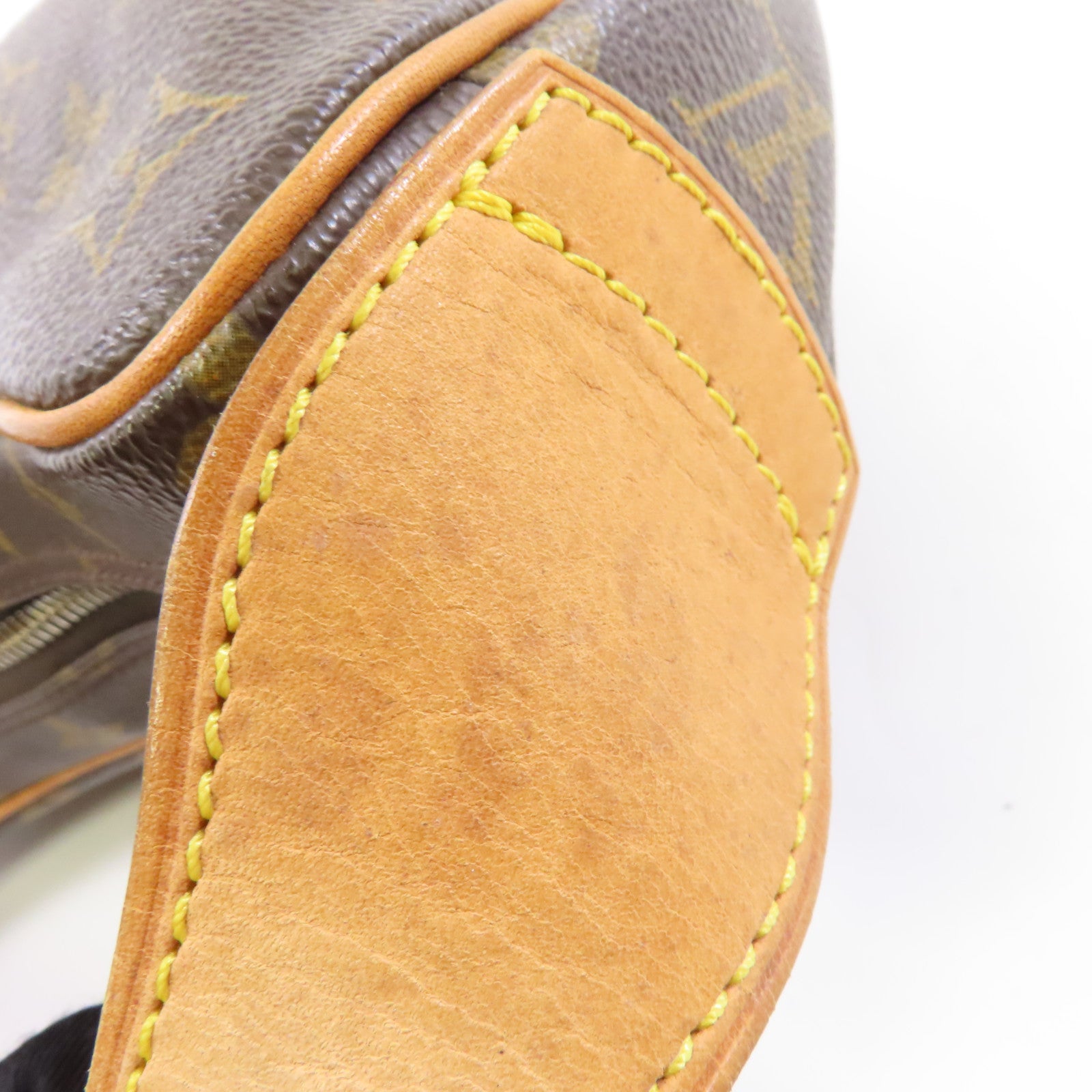 LOUIS VUITTON Monogram Croissant MM金扣肩背袋棕色