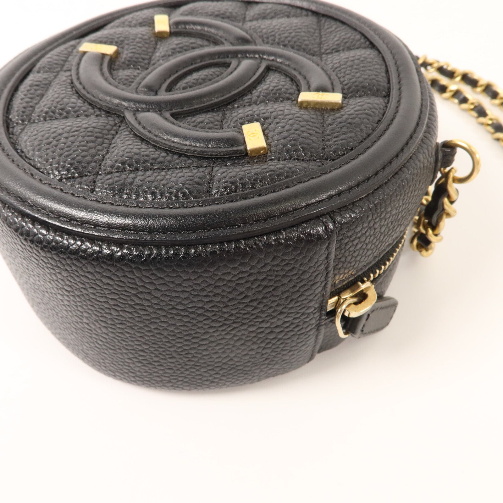 CHANEL 牛皮皮革Round CC Filigree Bag鏈帶肩背袋