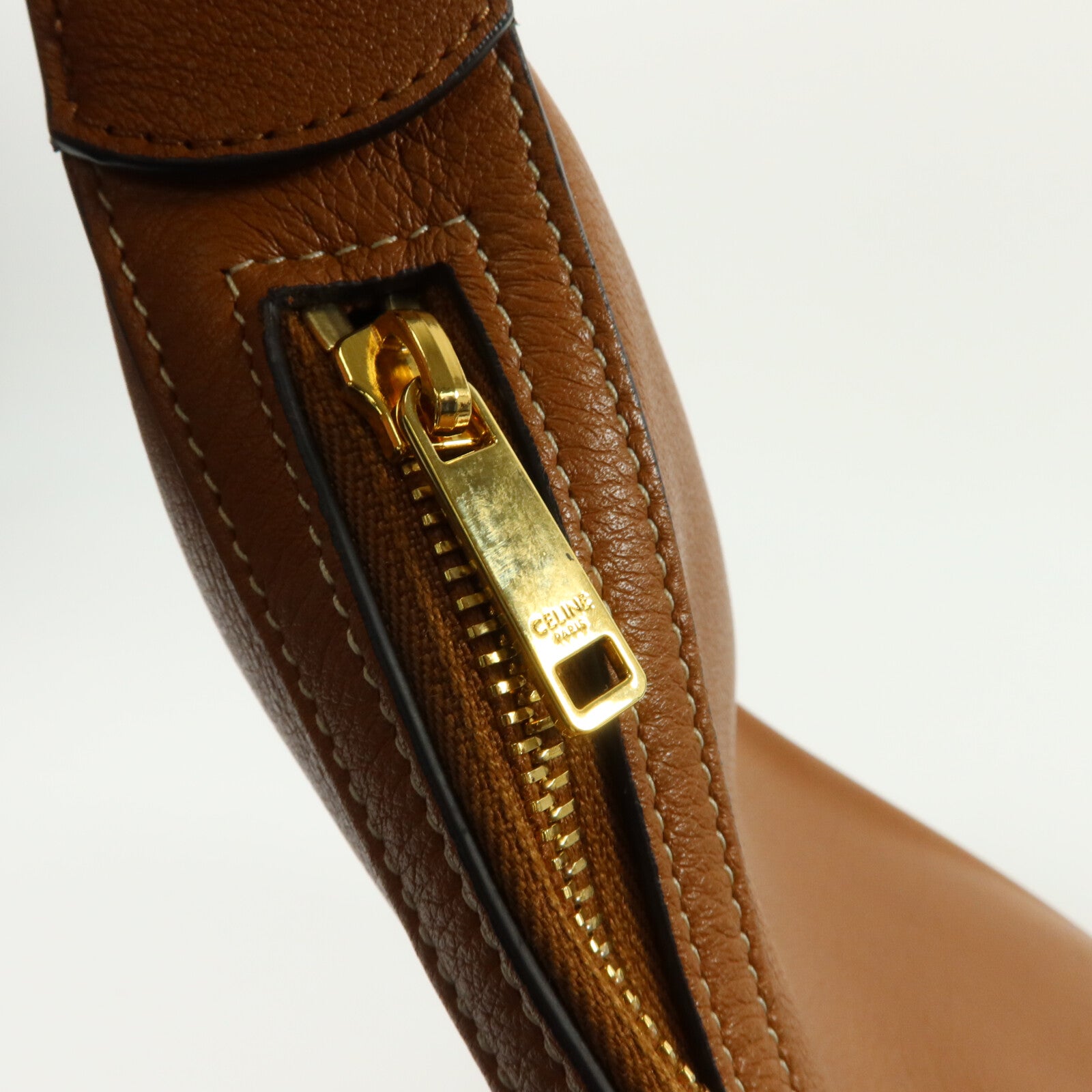 CELINE 牛皮皮革Medium Heloise肩背袋