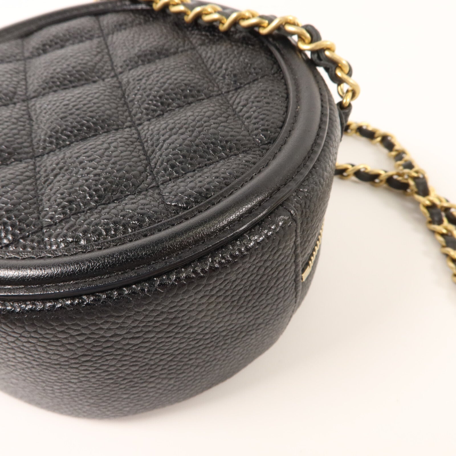 CHANEL 牛皮皮革Round CC Filigree Bag鏈帶肩背袋