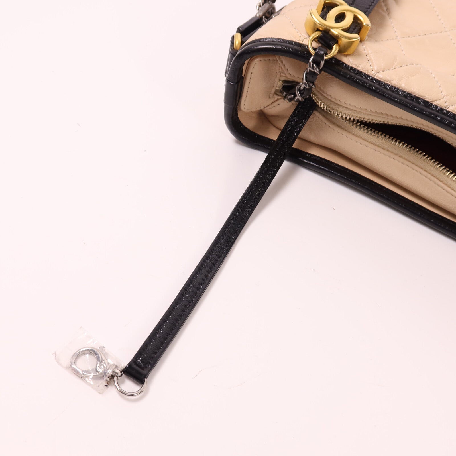 CHANEL 【激減優惠】牛皮皮革Gabrielle鏈帶肩背袋
