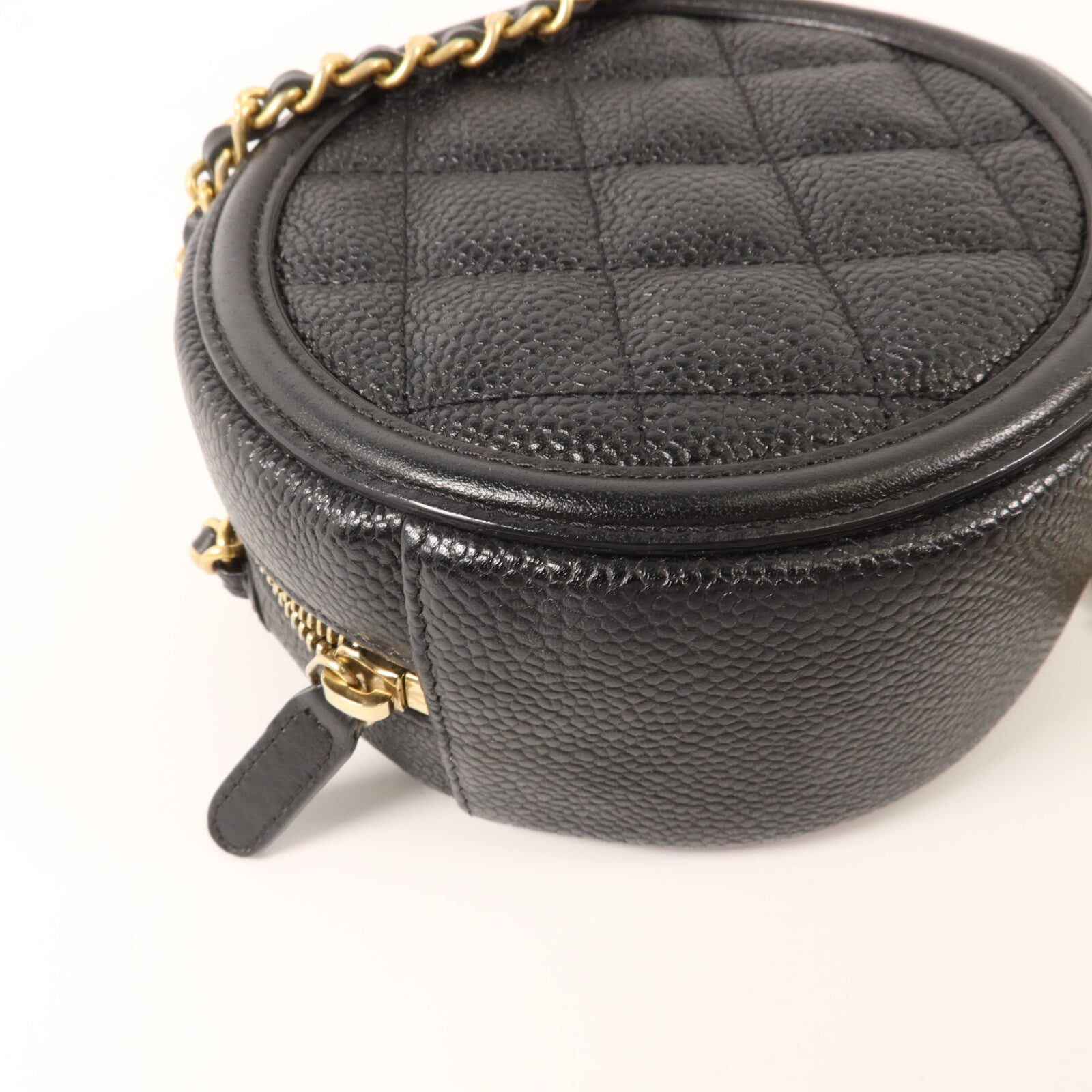 CHANEL 牛皮皮革Round CC Filigree Bag鏈帶肩背袋