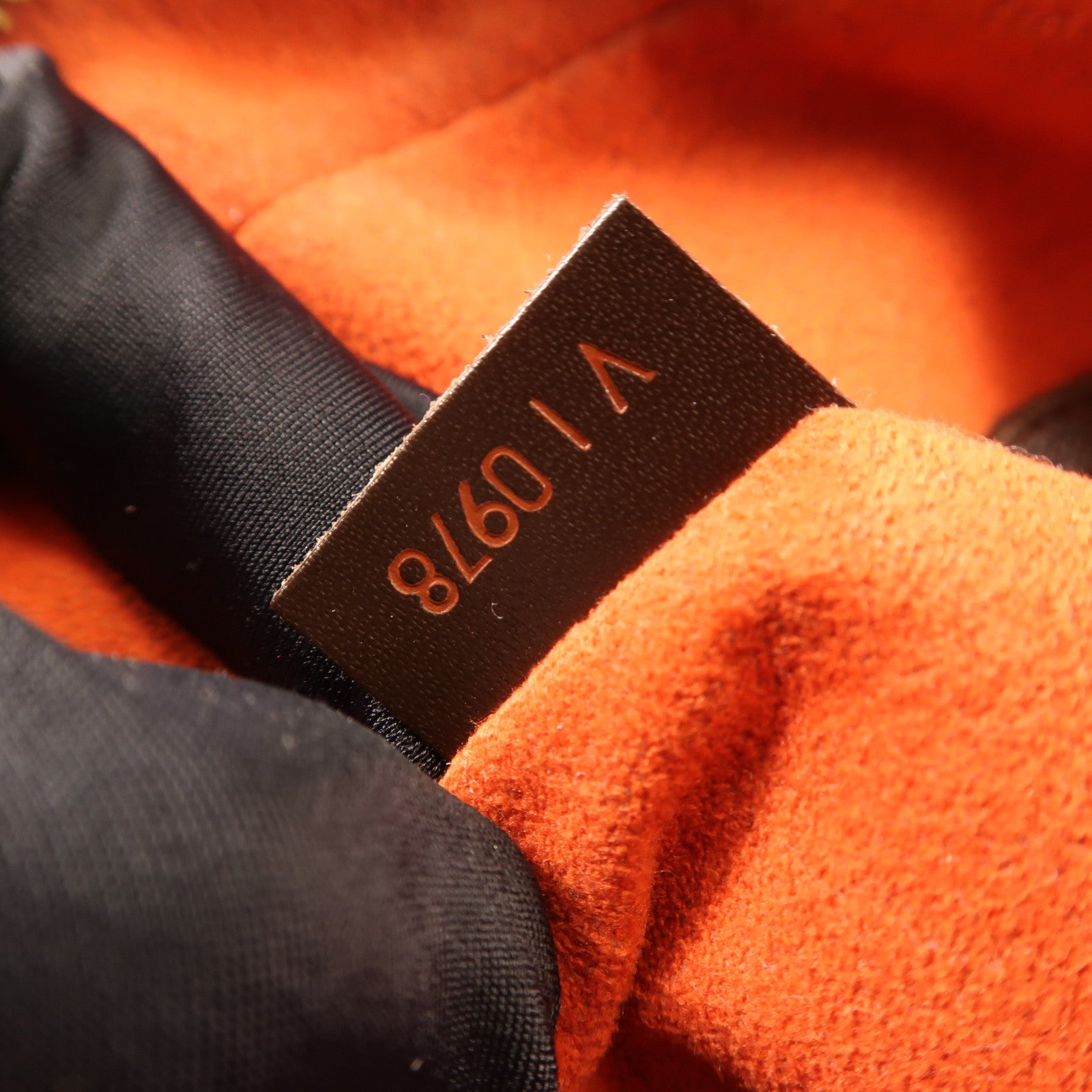 LOUIS VUITTON Damier Brera金扣手挽袋