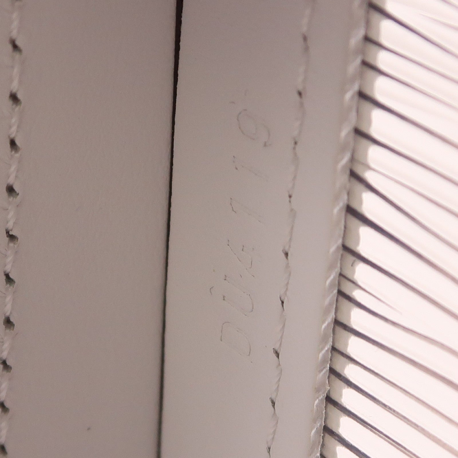 LOUIS VUITTON PVC Soft Trunk肩背袋白色