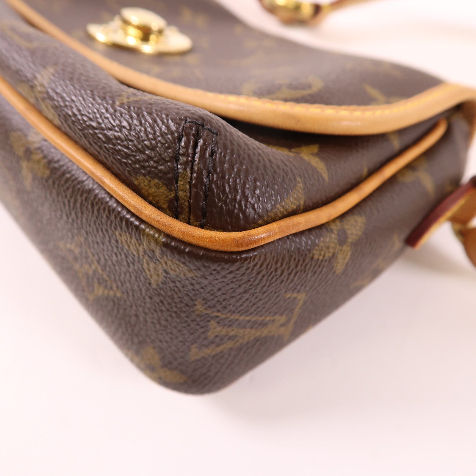LOUIS VUITTON Monogram Tikal PM金扣肩背袋