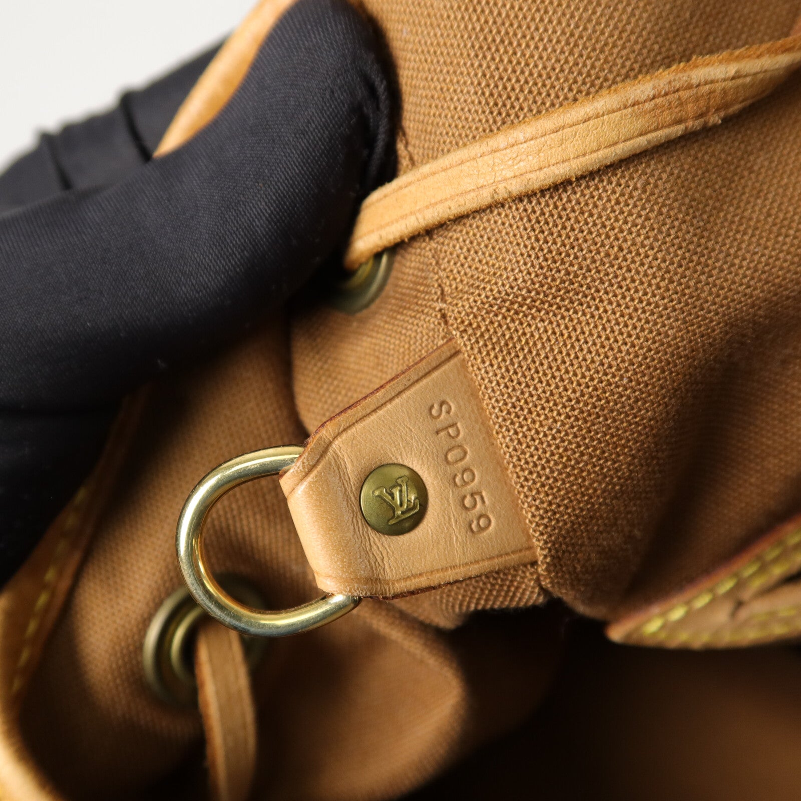 LOUIS VUITTON Monogram Montsouris GM背包