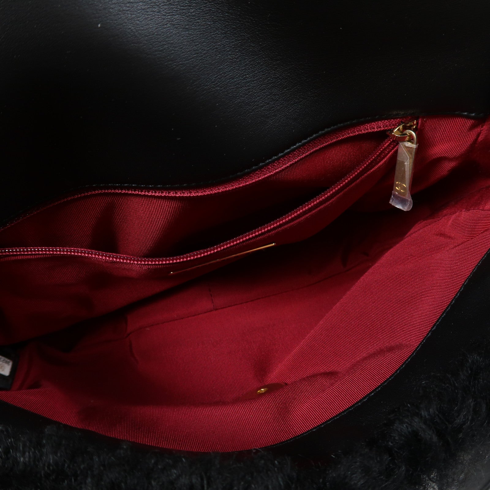 CHANEL 【激減優惠】毛茸2 Way Chain Shoulder Bag金扣鏈帶肩背袋黑色