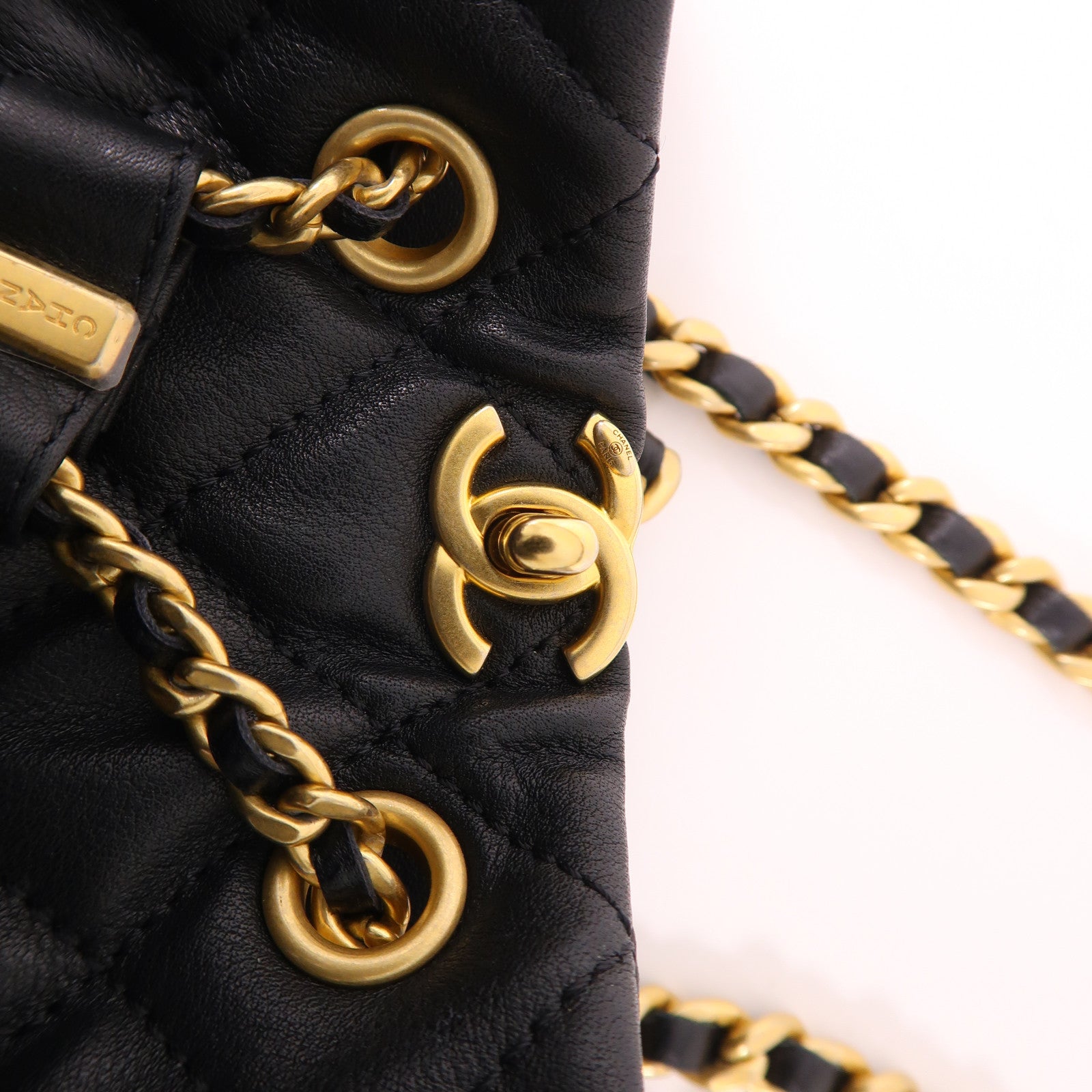 CHANEL 牛皮皮革Mini Backpack金扣鏈帶背包