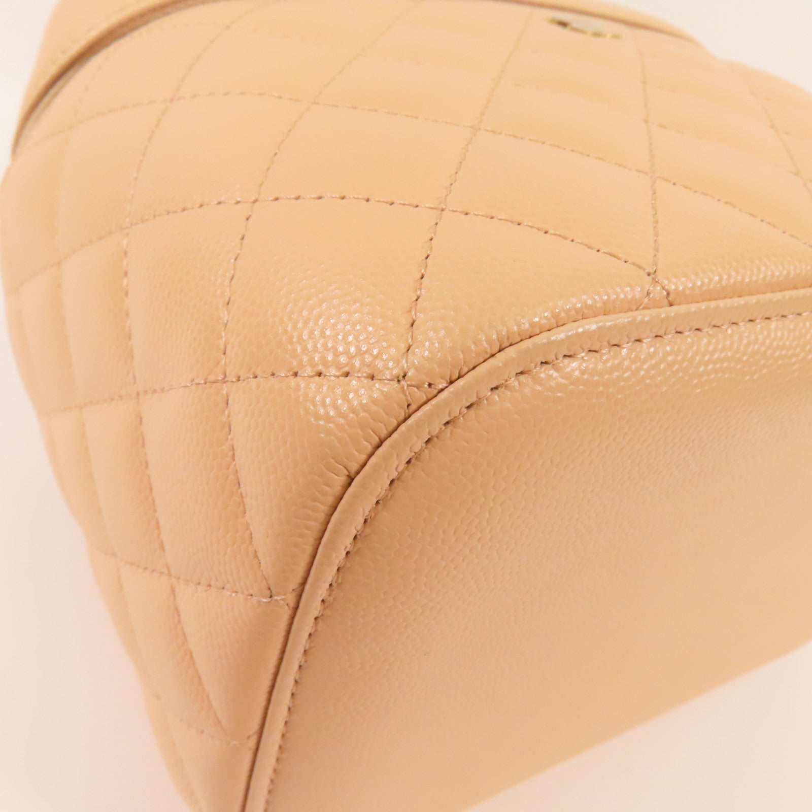 CHANEL 牛皮皮革Vanity Bag金扣化妝袋