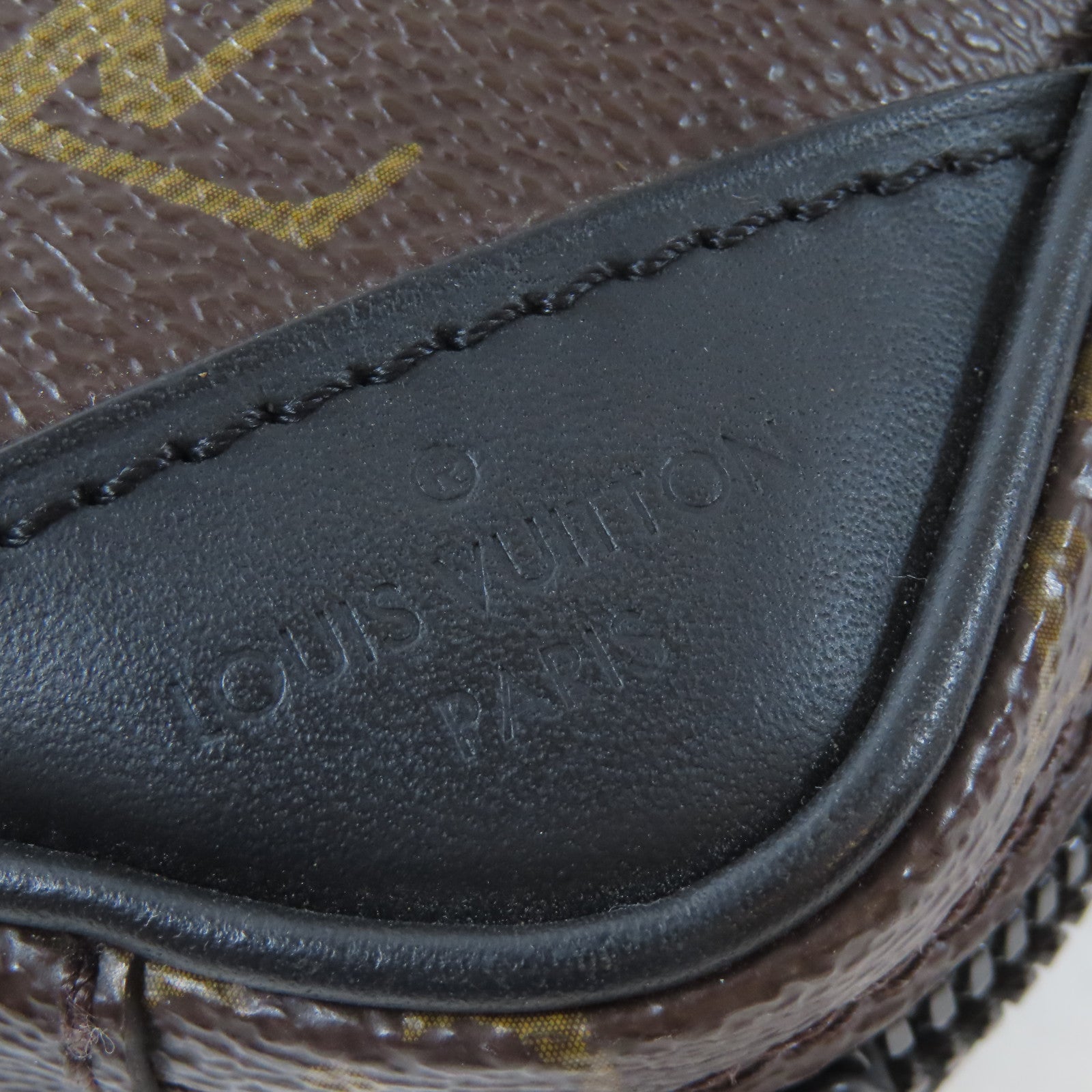 LOUIS VUITTON 【激減優惠】Monogram Utility Front Bag肩背袋啡色