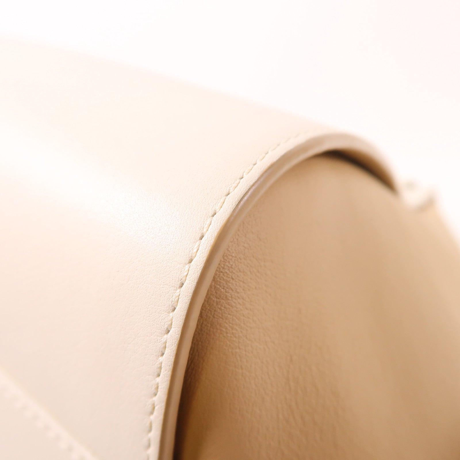 LOEWE 牛皮皮革Hammock Small金扣手挽肩背兩用袋